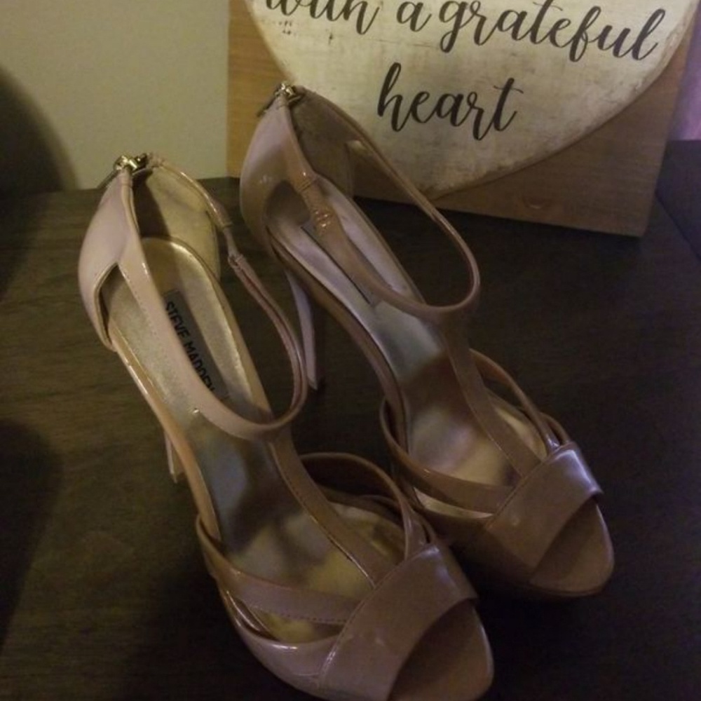Badge platform stilettos
